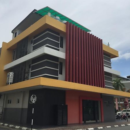 Premierz Hotel لابوان المظهر الخارجي الصورة