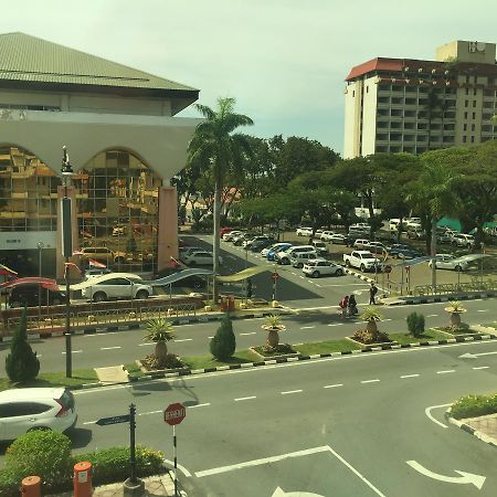 Premierz Hotel لابوان المظهر الخارجي الصورة