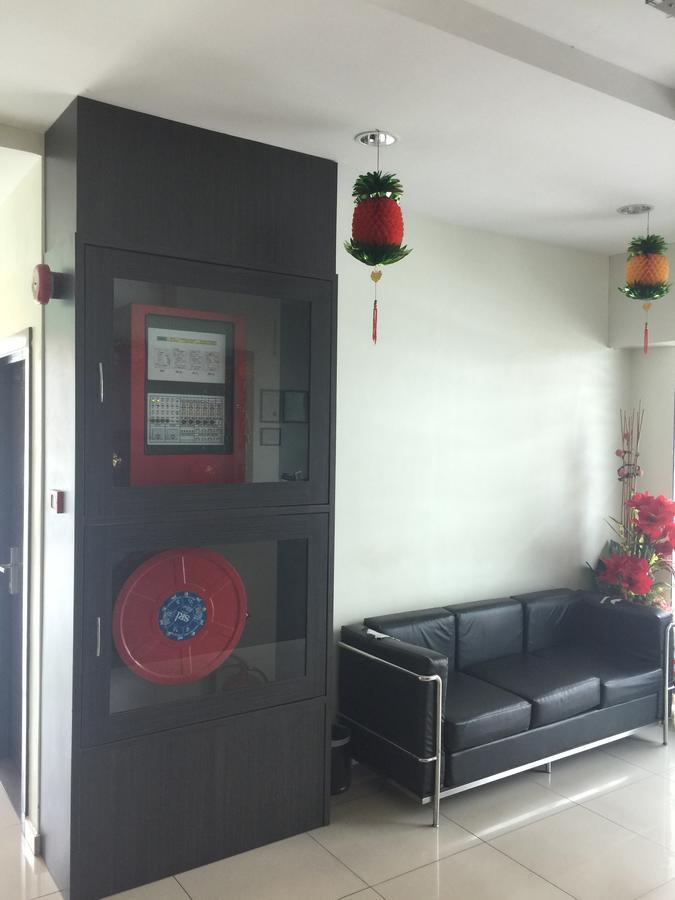 Premierz Hotel لابوان المظهر الخارجي الصورة