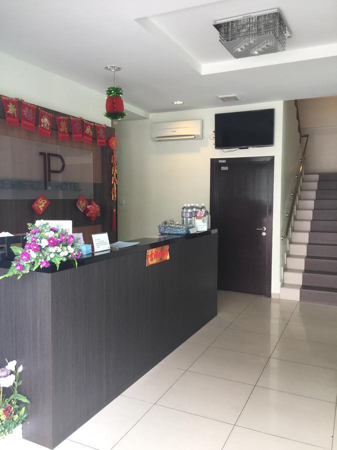 Premierz Hotel لابوان المظهر الخارجي الصورة