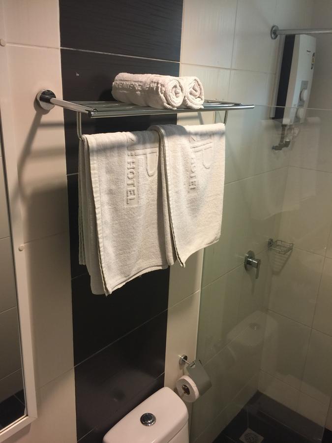 Premierz Hotel لابوان المظهر الخارجي الصورة