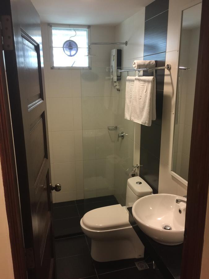 Premierz Hotel لابوان المظهر الخارجي الصورة